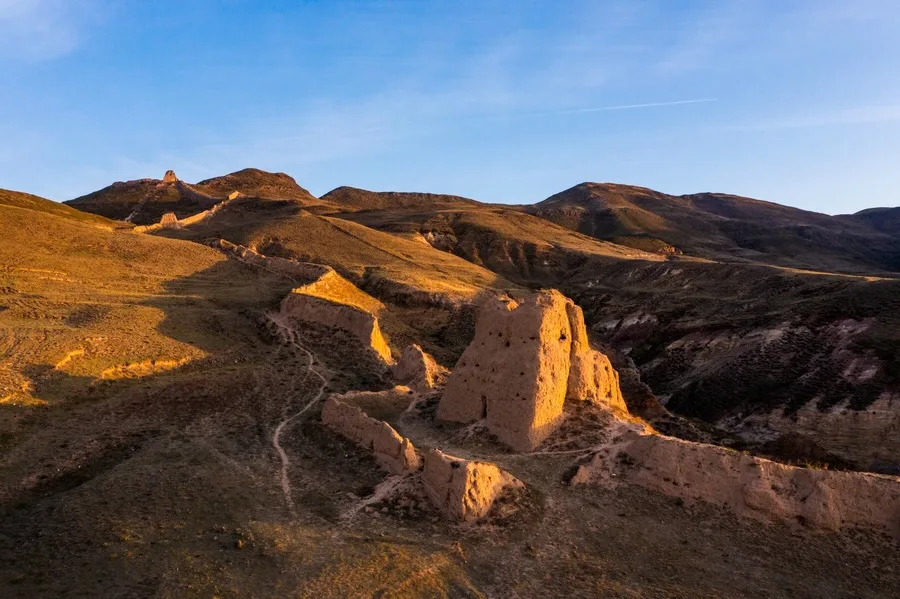 Northern and Southern Dynasties Great Wall landscape with frontier terrain