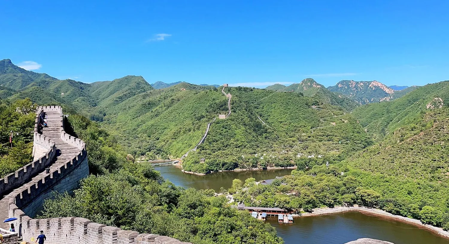 Huanghuacheng Water Great Wall beside the lake