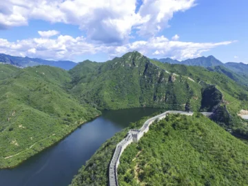 Huanghuacheng Water Great Wall beside the lake