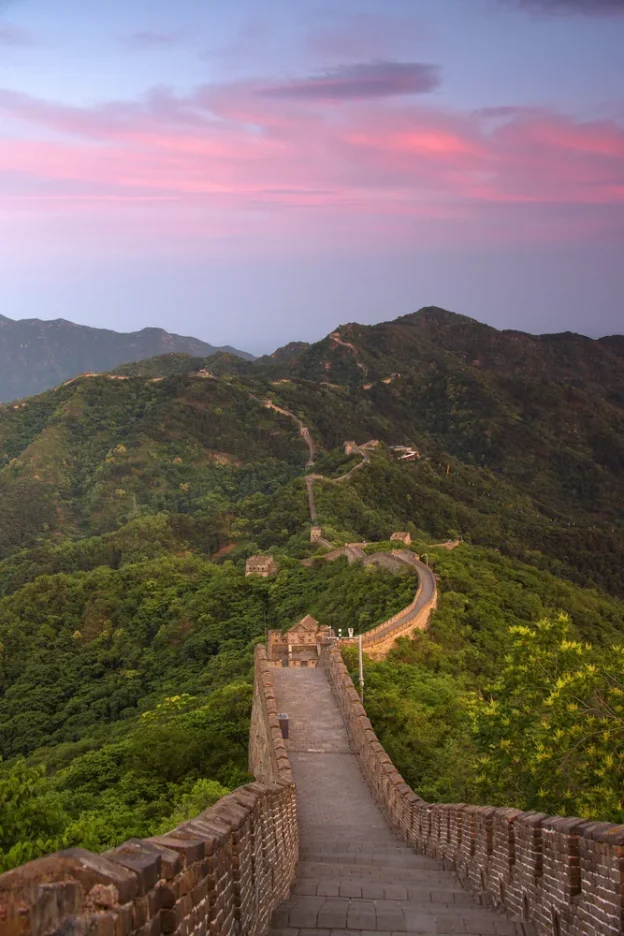 Late-summer Mutianyu Great Wall ridge in August conditions