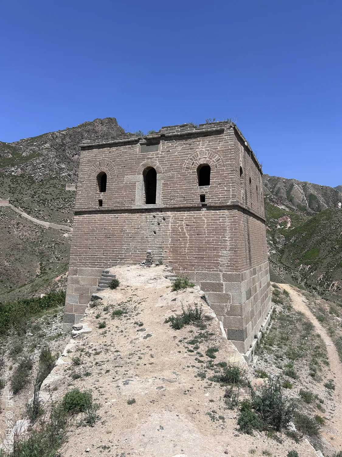 Ruined watchtower and early Great Wall stonework